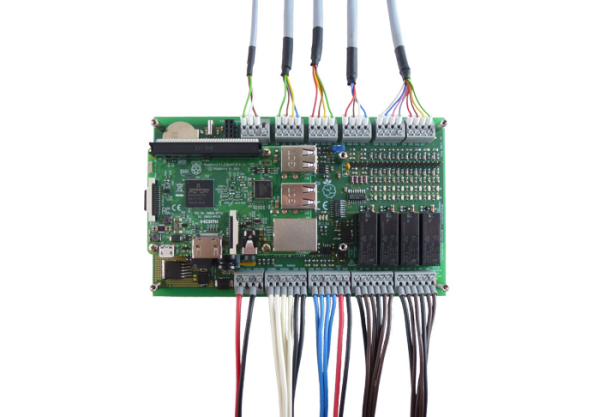 Pixtend V2 -S- ePLC Basic - angeschlossen